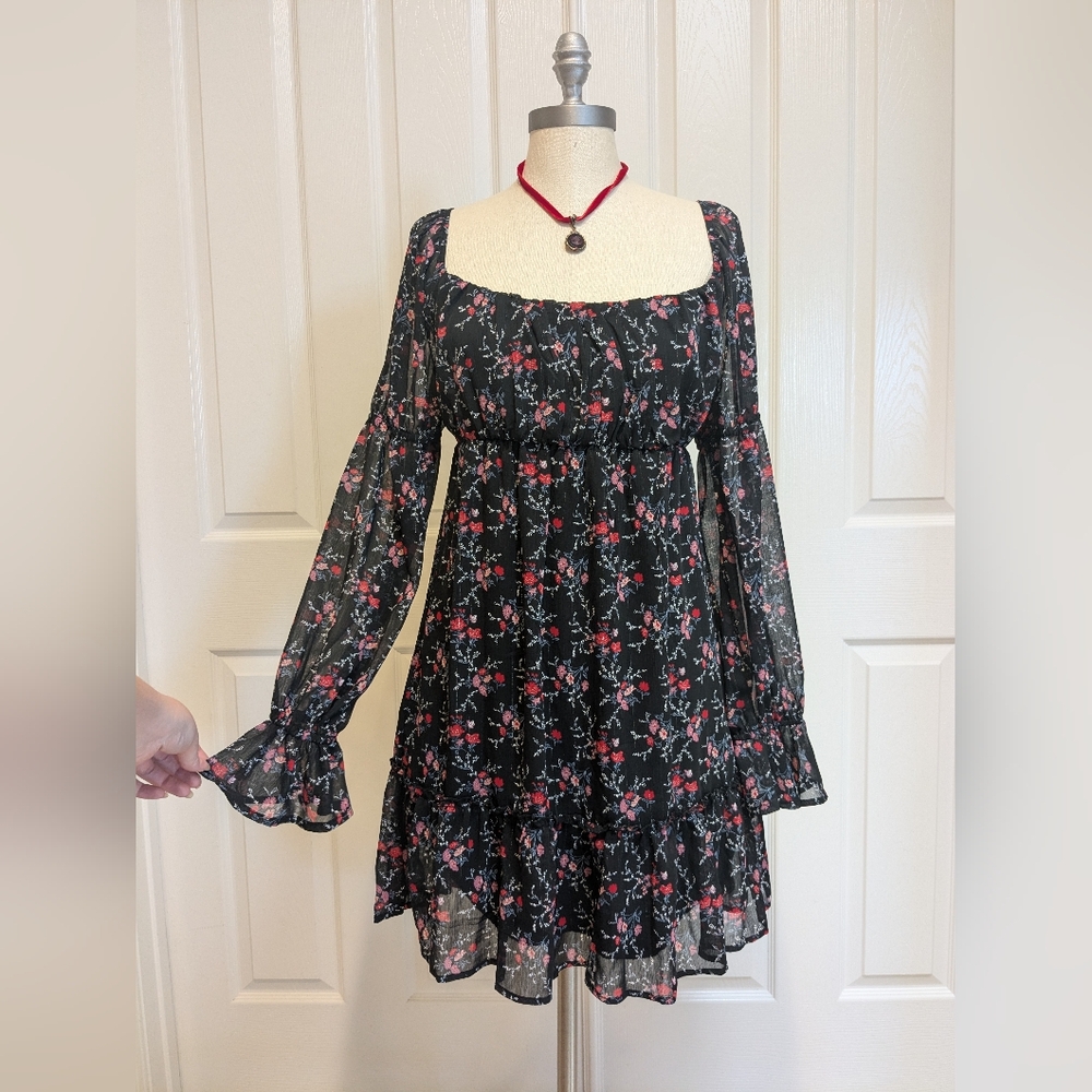 Trixxi Women's Long Sleeve Black Floral w/ Shiny Details Dress S